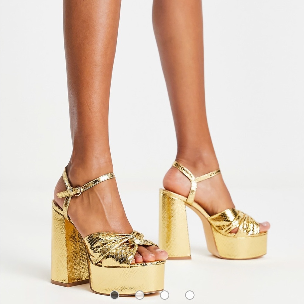 Truffle Collection mega platform sandals in gold. Size 7